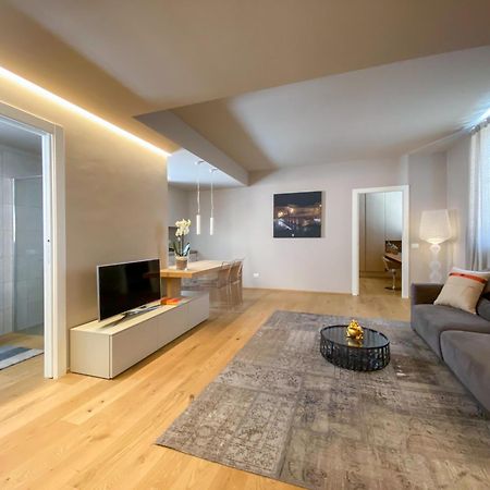 Time To Be - Luxury Apartments Centro Storico Peschiera del Garda Exterior photo